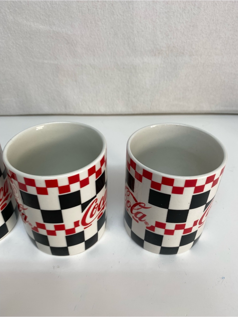Gibson Coca-Cola Checkerboard Mugs Cups Set of 4 Vintage 1996 Red White Black - Picture 8 of 16